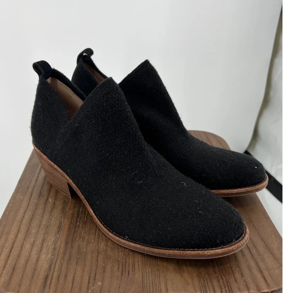 Söfft Black Wool Blend V-Cut Ankle Booties Block Heel, Size 7